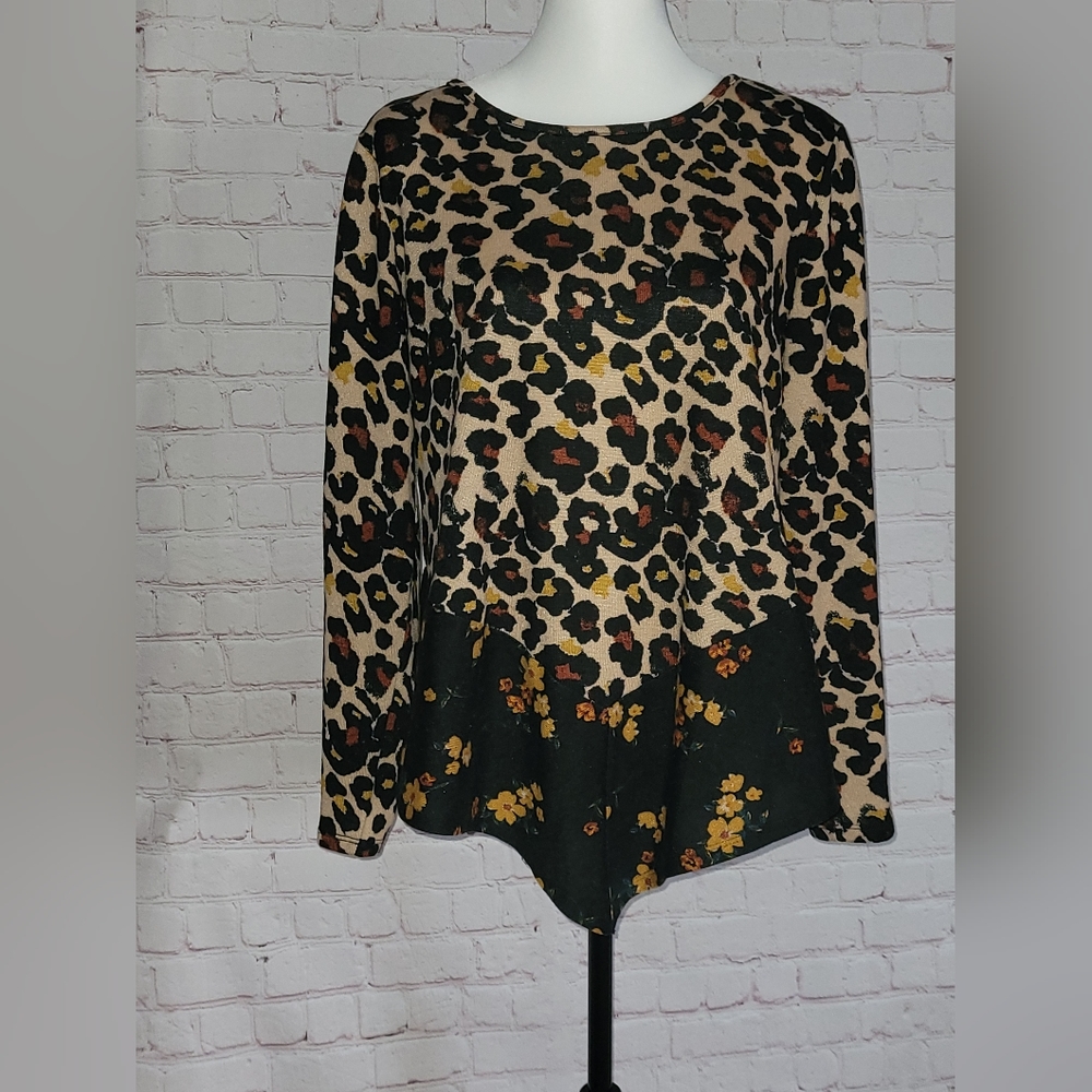 Como Vintage Petite Leopard Floral Print Lightweight Sweater PL